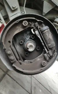 مجموعه خدمات خودرویی سناتور