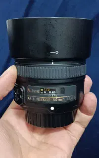 لنز نیکون