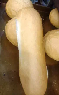 پخش نان به سوپر مارکت وغذا خوری ها