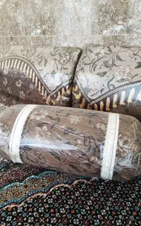 پشتی و بالشت گرد