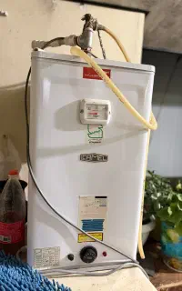 آب گرم کن ۴۰ لیتری برقی