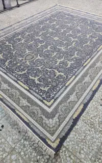 کارخانه فرش کاشان ۷۰۰ شانه