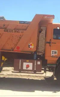 بنز تک مدل ۷۹ شاسی سالم صندلی بادی لاستیک ۹۰ درصد