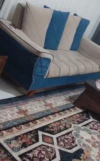 فروش مبل ۷نفره راحتی به همرا میز عسلی وقالی