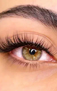 نیازمند مدل برای اکستنشن مژه (فقط با هزینه مواد)