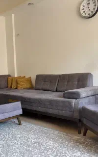 فروش‌ مبلمان ۷ نفره با میز وسط