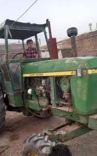 تراکتور جاندیر4230