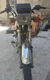 موتور سیکلت ۲۰۰کاربراتور