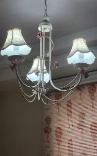 لوستر سه شاخه و پرده زبرا