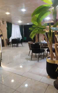 استخدام همکار خانم در کافه رستوران