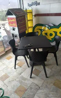 میز و صندلی
