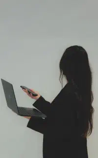 ادمین پاسخگویی اینستاگرام و تولید محتوا