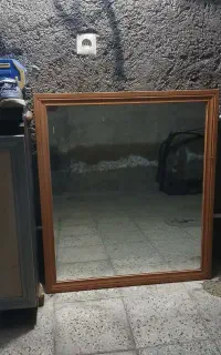 دو عدد آینه‌