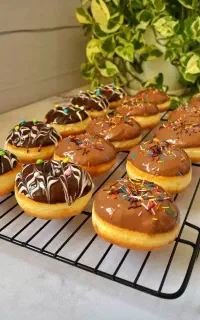 دونات تازه و نرم خوشمزه خونگی