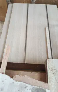 جای رگال و آویز فلزی