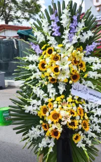 تاج گل ترحیم(عمو نبی)