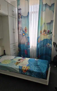 پرده پانچ همراه آستری وچوب پرده وملحفه رو تختی