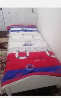 تخت خواب نوجوان