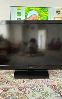 تلویزیون ۴۲ اینجا Jvc