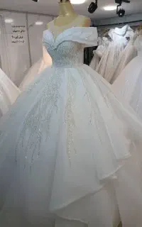 جذب نیرو خانم مزون لباس عروس