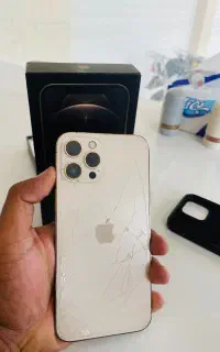ایفون12مکس