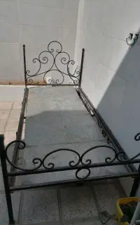 تخت فلزی یک نفر