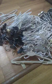 فروش تعدادی جا لباسی با تخفیف