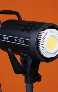 ویدیو لایت 300w وات و سافت باکس