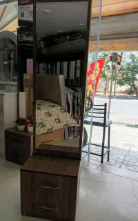 میز ارایش و کمد و اینه