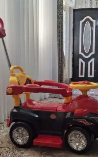 ماشین اسباب‌بازی  در حد نو