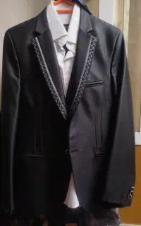 کت شلوار دامادی کاملا نو همراه با پیراهن
