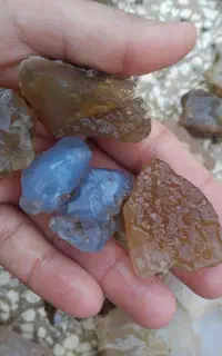 عقیق عسلی خرمایی