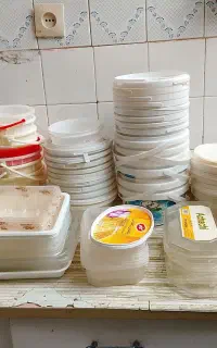 فروش ظروف یکبارمصرف کار کرده