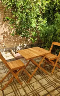 میز و صندلی چوبی