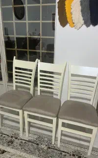 صندلی چوبی