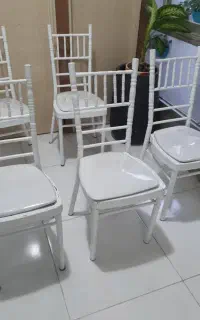 صندلی شیواری و صندلی چوبی نراد