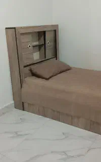 دو عددتخت یک نفره ومبل نو  هفت نفره