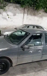 پژو 2000