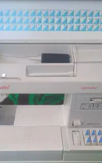 چرخ خیاطی نیولایف با چن نوع دوخت و جادکمه زن
