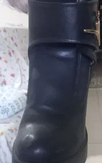 فروش دوعدد  نیم چکمه دومدل چکمه توعکس هستش