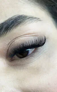 اکستنشن مژه و لیفت ابرو و مژه