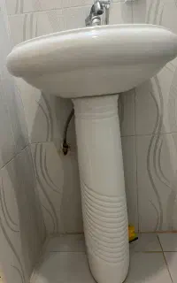 روشویی پایه دار