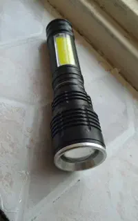 چراغ قوه تمام فلز
