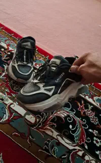 کتونی اسپرت سایز ۳۸ کم‌کار و بدون ایراد