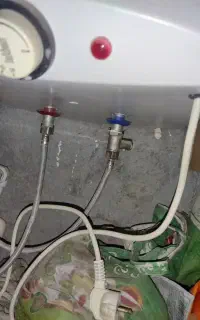 لوله کشی آب و فاضلاب ونصب شیرآلات