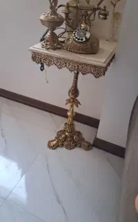 میز تلفن با تلفن برنز