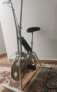 دوچرخه ثابت ورزشی