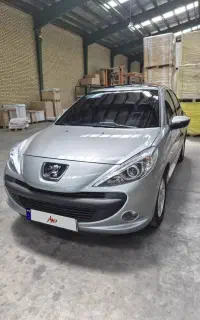 پژو ۲۰۷ تیتانیم