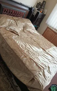 رو تختی مخصوص عروس