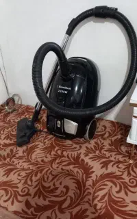 جاروبرقی ۲۲۰۰ سالم درحد